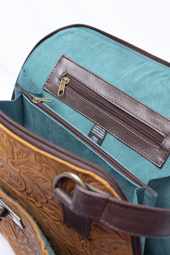 BOLSA DE PIEL TROQUELADA TIPO MOCHILA