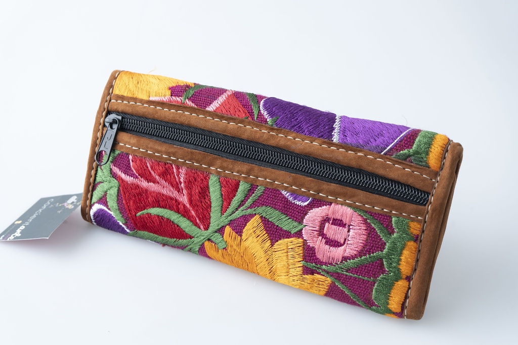 CARTERA BORDADA FLORES 
