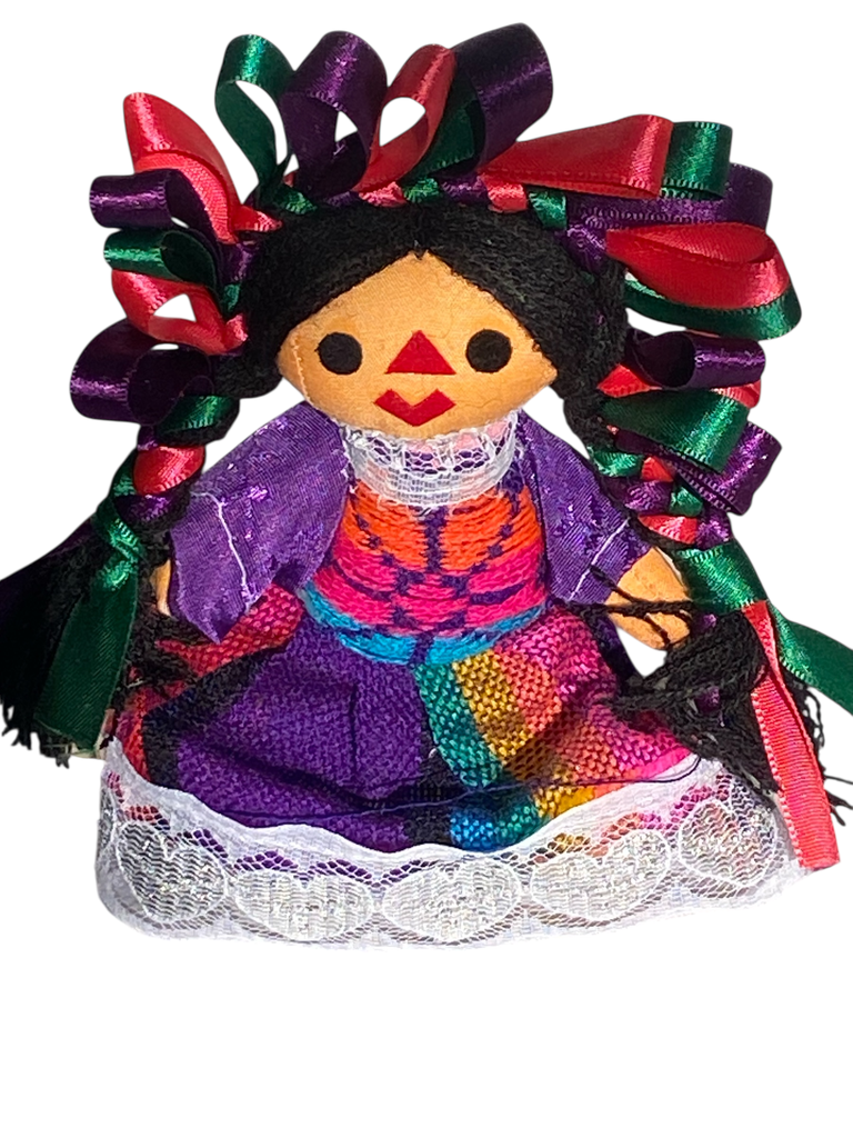 MUÑECA LELE ENCAJE BLANCO CORAZON