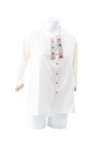 BLUSA MANTA CON CINTA BORDADA EN CUELLO Y MANGAS