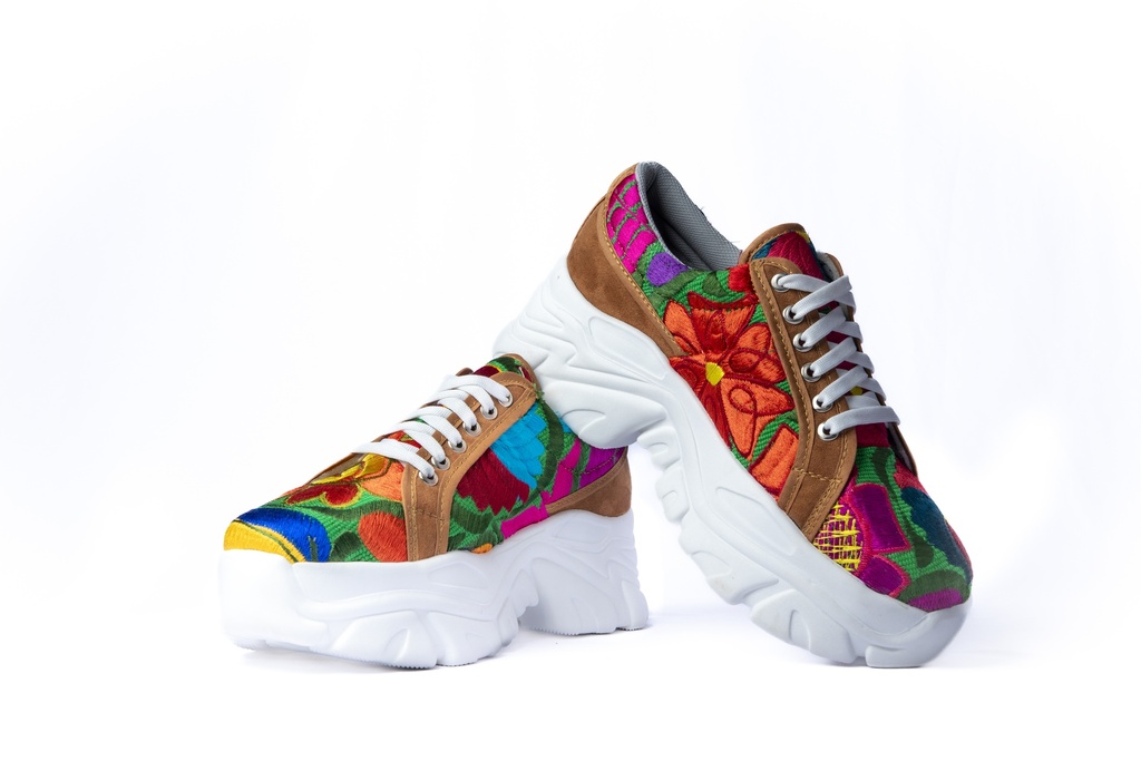 TENIS BORDADOS PLATAFORMA