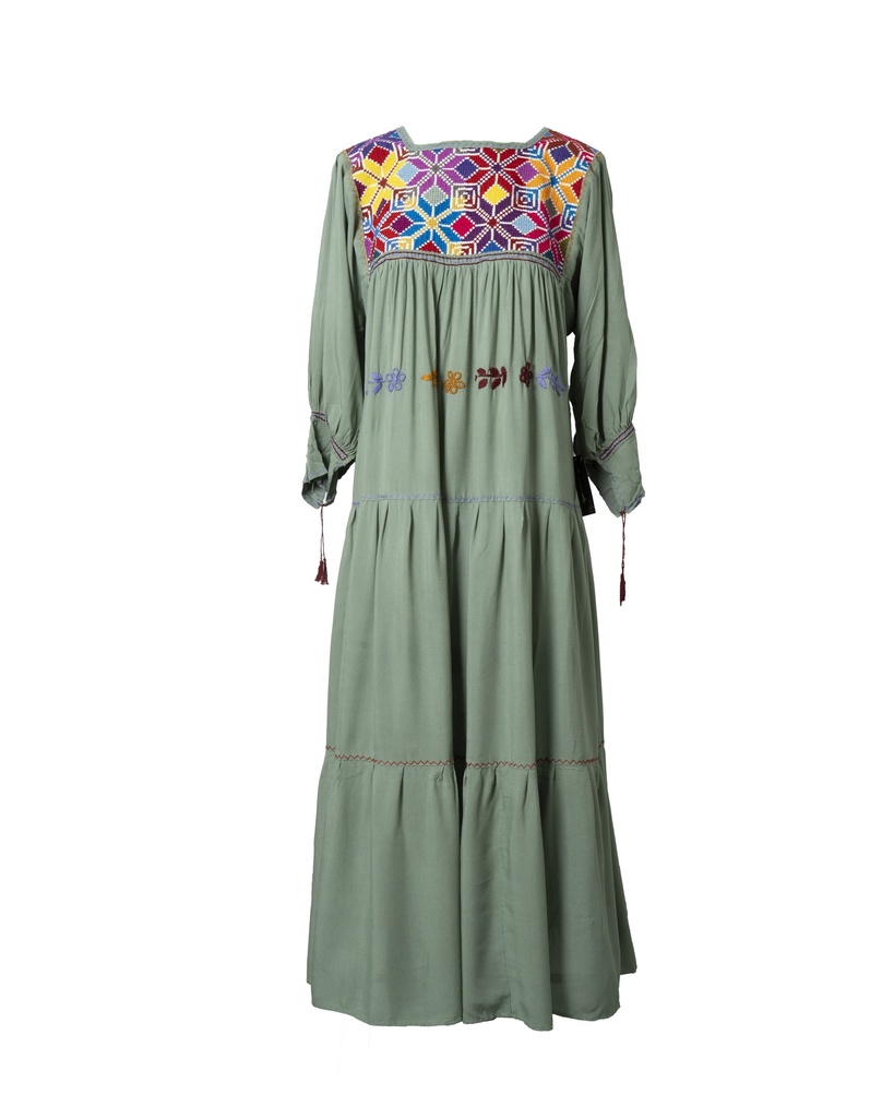 VESTIDO CON PECHERA BORDADA PUNTO DE CRUZ