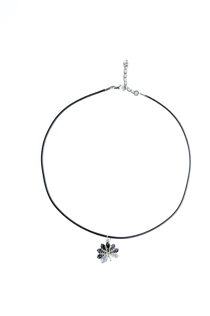 GARGANTILLA CON DIJE FLOR CHAQUIRA