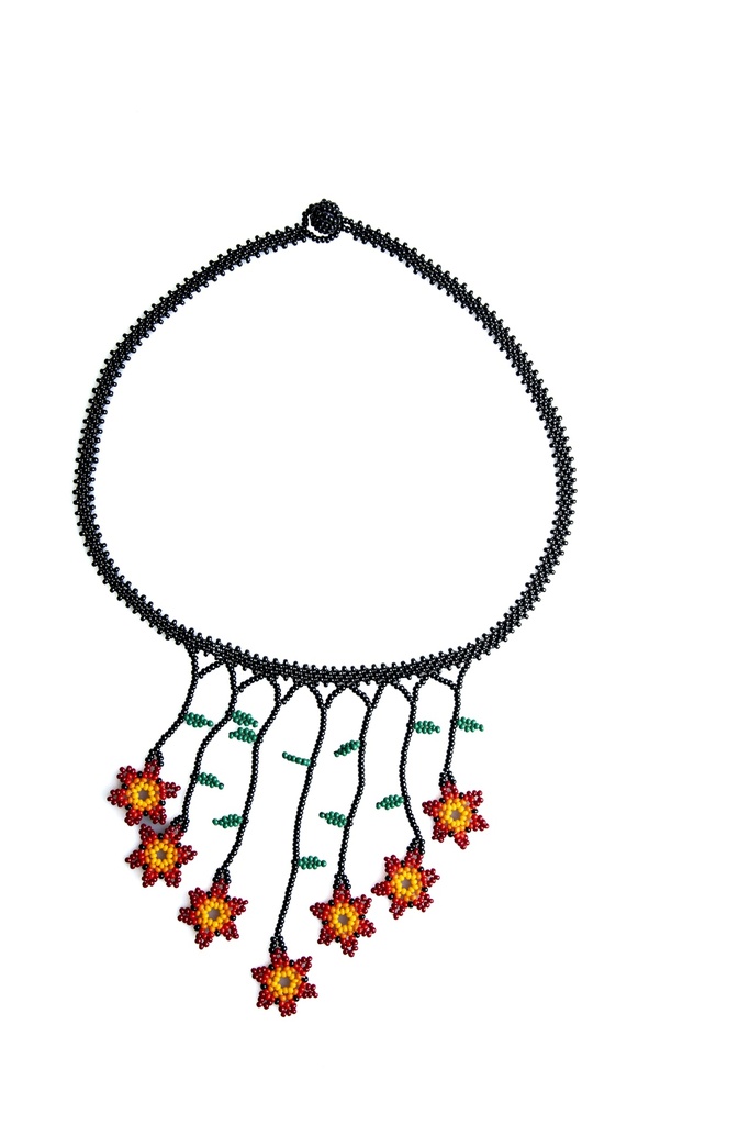 GARGANTILLA CON FLORES CHAQUIRA