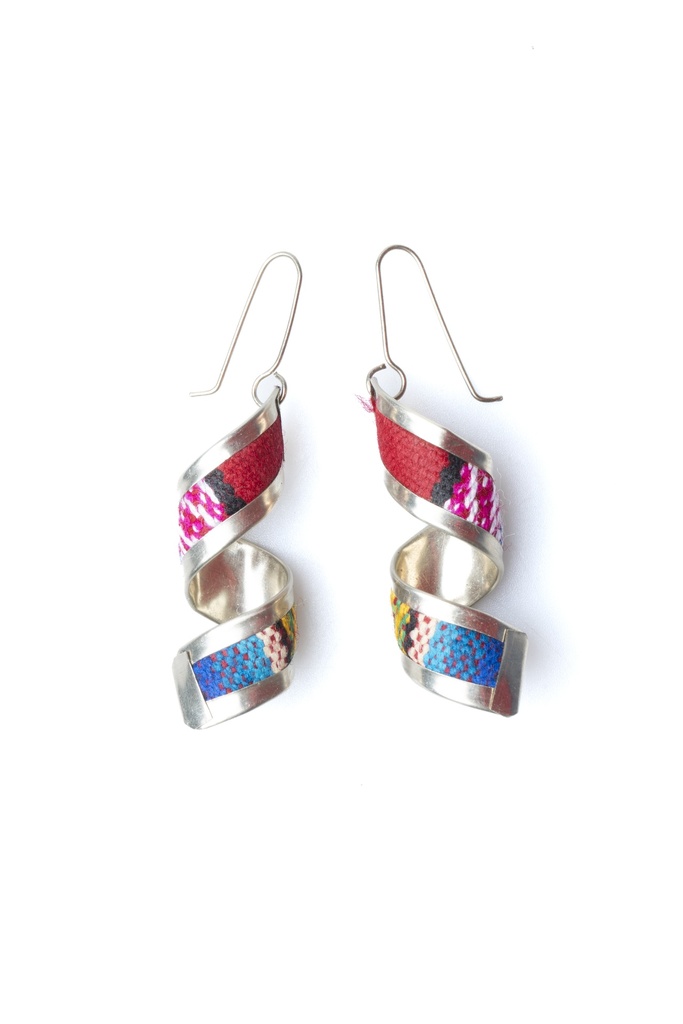 ARETES TORNEADOS ALPACA CON TEJIDO 