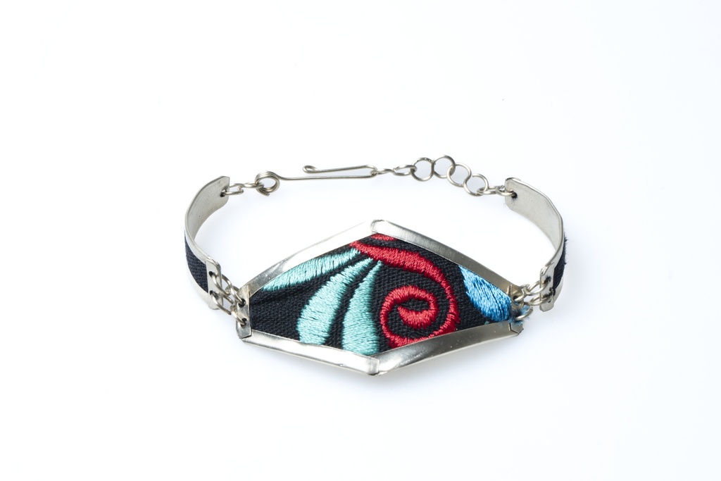 PULSERA ROMBO ALPACA CON TEJIDO 