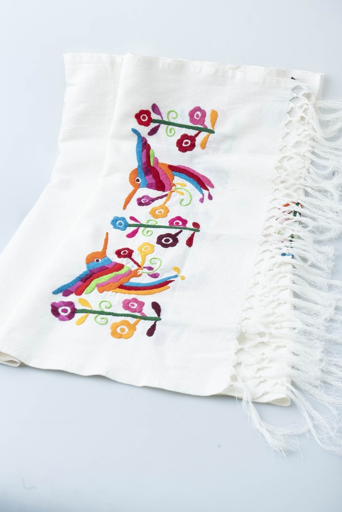 REBOZO MANTA BORDADO COLIBRÍ