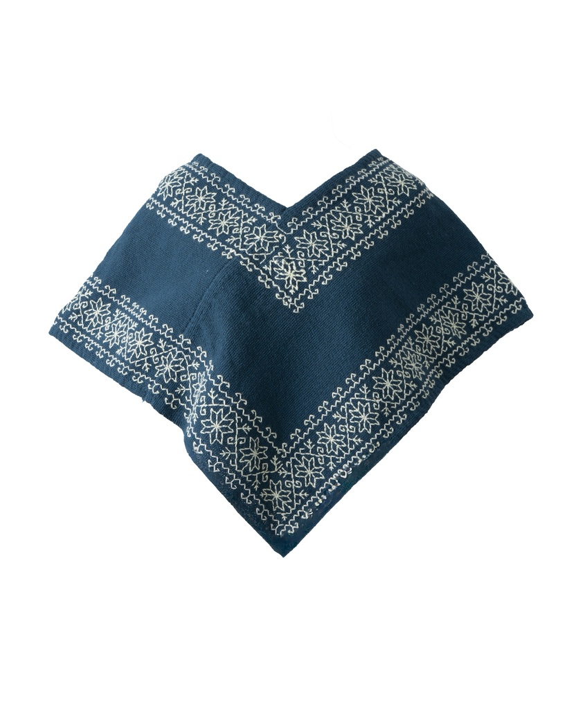 HUIPIL AZUL BORDADO EN PICO