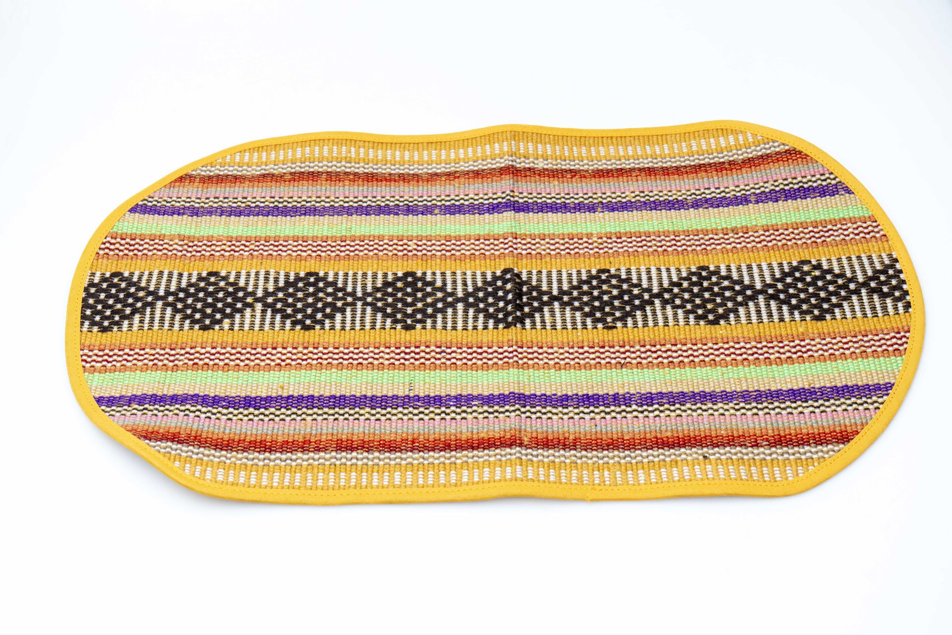 MET04-001: MANTEL MOSTAZA