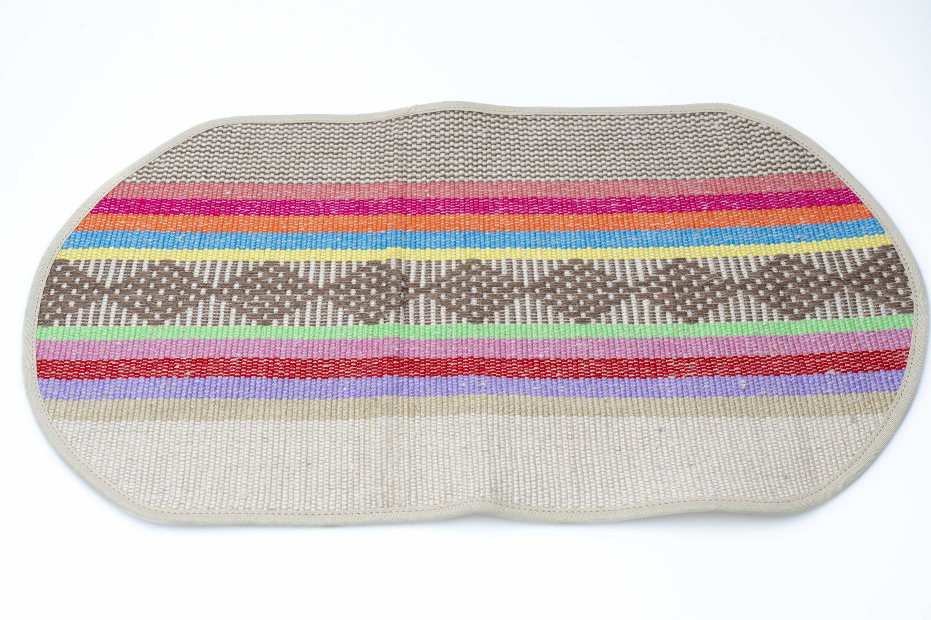 MET04-001: MANTEL BEIGE